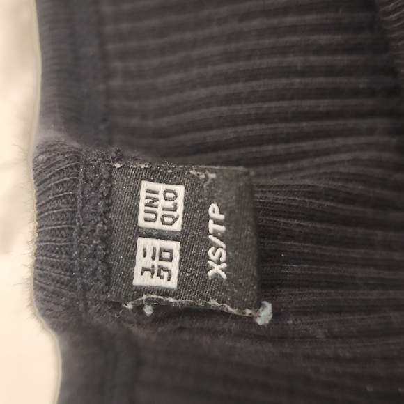 Black Ribbed Short Sleeve Top - Picture 2 of 2